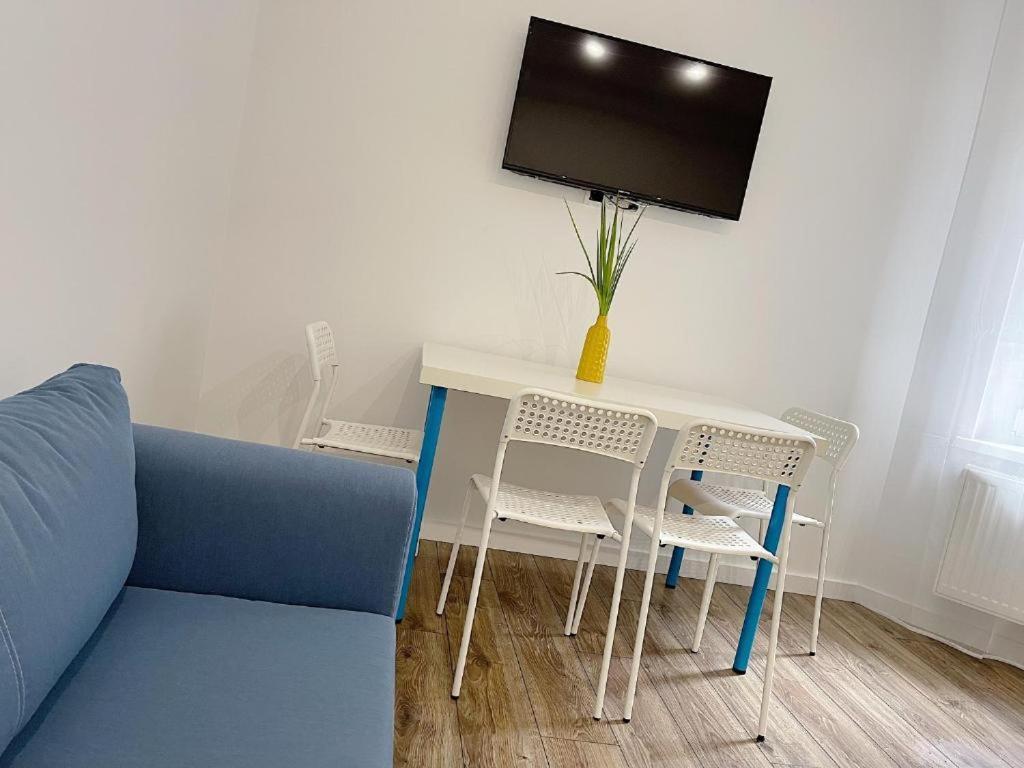Polonia Art Apartments In The City Center Катовице Екстериор снимка